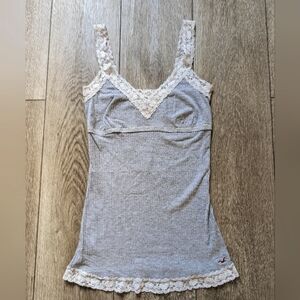 Grey Lace Trim Hollister Tank 🩶
